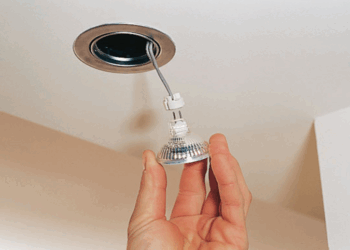 Точечные светильники вместо привычной люстры