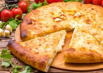 Как осуществляется приготовление осетинских пирогов и какие ингредиенты для этого используются