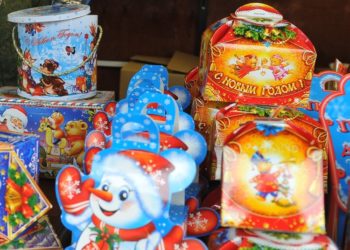 Полезные советы по оформлению сладких новогодних подарков в картонной упаковке