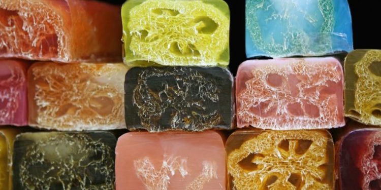 Как осуществляется изготовление туалетного мыла: правила работы