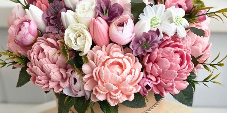 Как составить красивый букет в коробке: полезные советы по выбору цветов