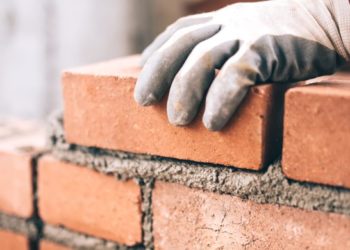 Технология установки рядового кирпича: что нужно знать