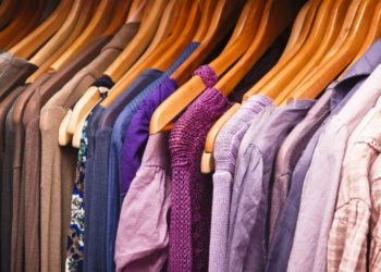 Что нужно, чтобы начать зарабатывать на продаже одежды: полезные советы