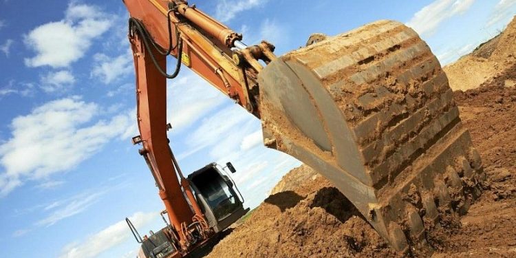 Как осуществляется разработка грунта экскаватором: правила работы