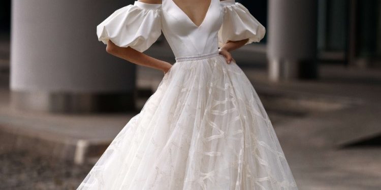 Как выбрать стильное короткое свадебное платье: полезные советы