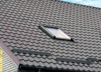 Преимущества и правила установка снегозадержателей для крыши: как действовать