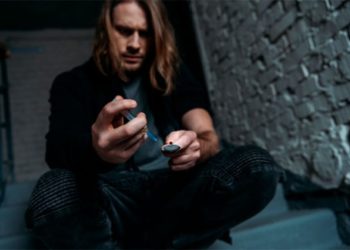 Особенности жизни с наркоманом: как помочь ему избавиться от зависимости