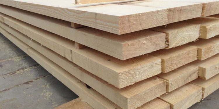 Призначення соснової обрізної дошки та головні переваги її використання