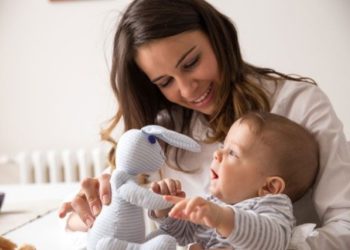 Как и где найти хорошую няню для ребенка: полезные советы