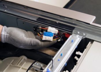 Стиральная машина не запускается: что случилось и как устранить неполадки