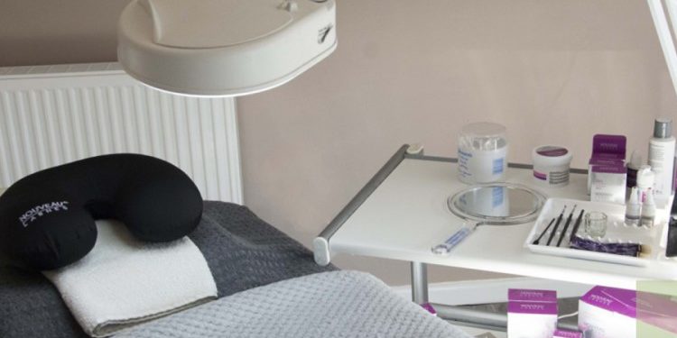 Как выбрать оборудование для наращивания ресниц: требования к нему