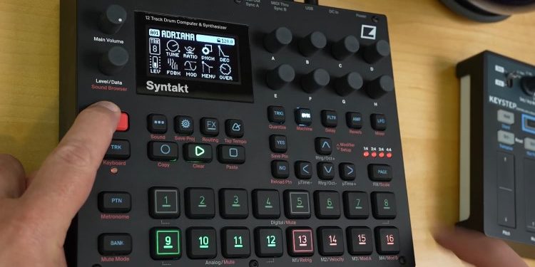 Разновидности и главные преимущества драм машин Elektron Syntakt