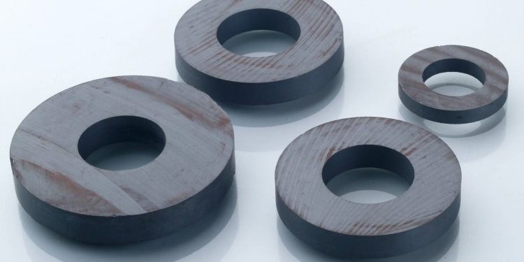 В каких сферах применяются ферритовые магниты: их особенности