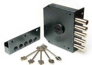 Как и где можно приобрести качественные гаражные замки: полезные советы