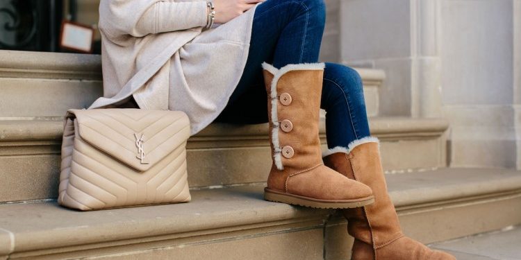 С чем хорошо сочетаются угги: полезные советы по их введению в свой гардероб