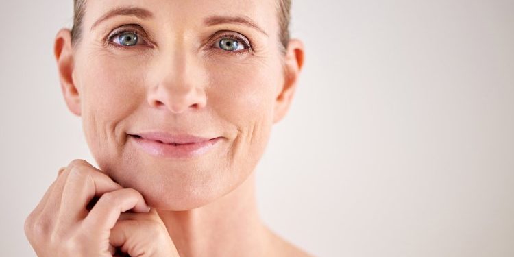 Секреты удаления мешков под глазами: на какую процедуру записаться