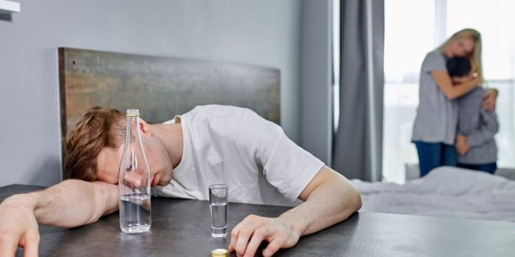 Какие процедуры используют специалисты для выведения человека из запоя