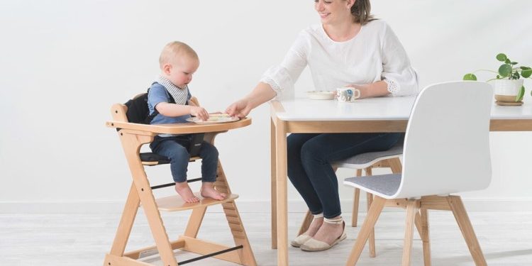 Выбираем детский стул: каким требованиям он должен соответствовать