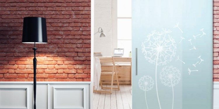 Основные преимущества раздвижных перегородок и особенности их применения