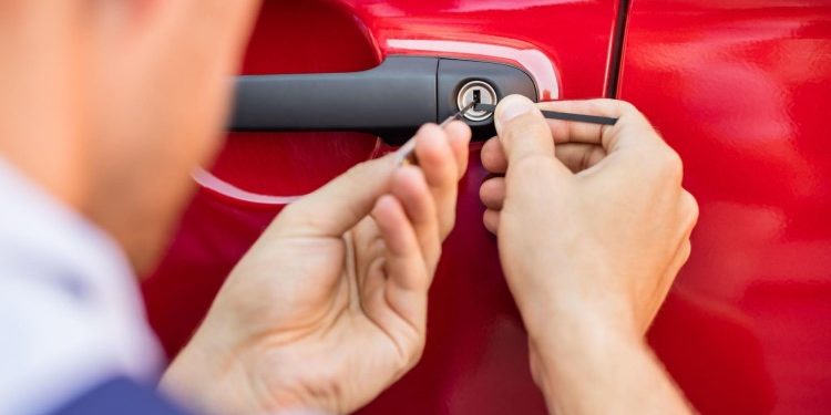 Технология аварийного вскрытия замков: из каких этапов состоит процесс