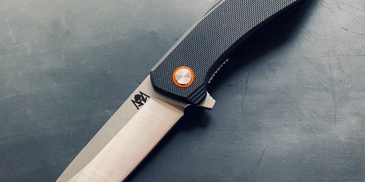 Як вибрати якісний та надійний ніж для туризму та походів: корисні поради