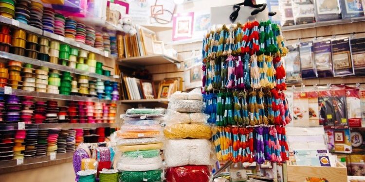 Что можно приобрести в магазине для рукоделия Candy-Yarn