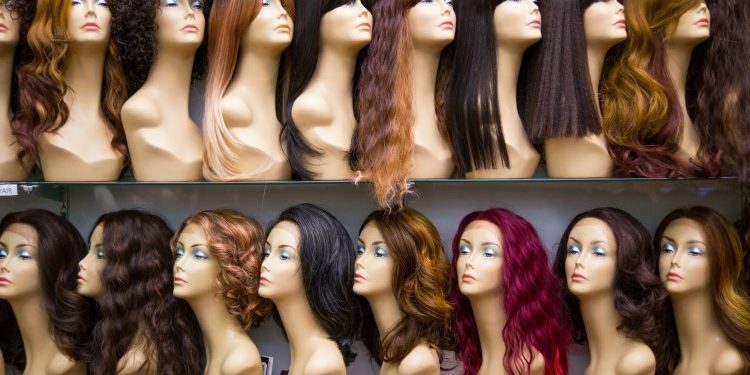 Как делают парики из натуральных волос: их особенности и преимущества