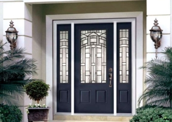 Корисні поради щодо вибору та встановлення вхідних дверей