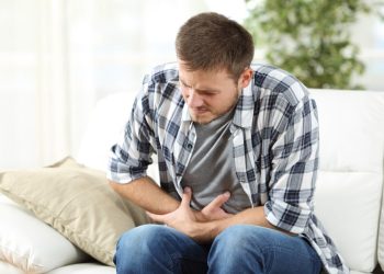 По каким симптомам можно распознать гастрит: полезные советы