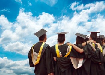 Важно ли наличие степени магистра при поиске работы и как ее быстро получить