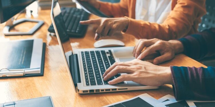 Основные правила проведения аутсорсинга: что нужно знать