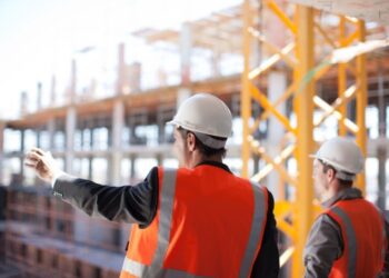 Что представляет собой технический надзор за строительством: его особенности