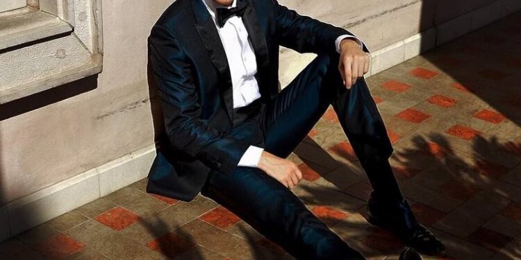 Актуальные модели классических мужских костюмов: какой приобрести
