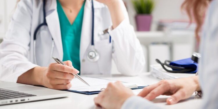 Как и где можно оформить справку в бассейн: полезные рекомендации