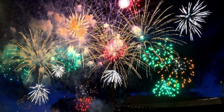 Как самостоятельно установить и запустить фейерверк: полезные советы
