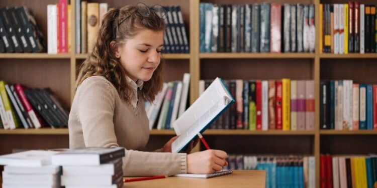 Де можна знайти великий вибір навчальної літератури: корисні поради