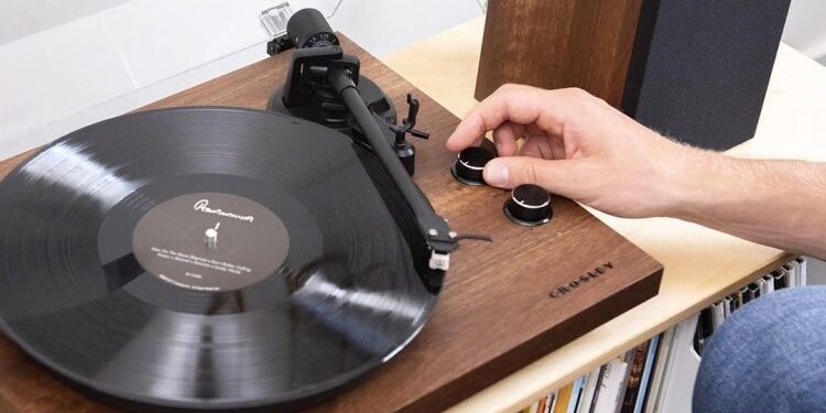 Основні відомості про принципи роботи програвача вінілу: що треба знати