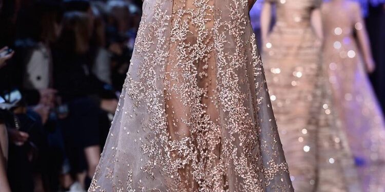 Какому вечернему платью отдать предпочтение: перечень актуальных моделей