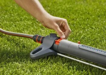 Как установить дождеватель для полива: пошаговая инструкция