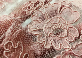 Изысканное сочетание: кордовое кружево с нитью