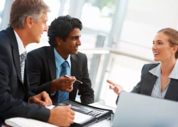 Как осуществляется устный перевод: основные правила и методики