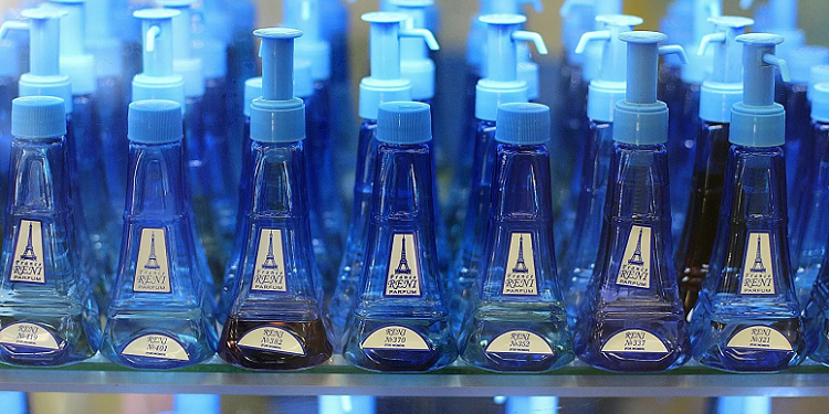 Чому варто обирати наливну парфумерію та основні поради щодо вибору