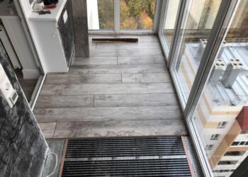 Продлите срок службы балконного пола: гидроизоляция и её роль в защите