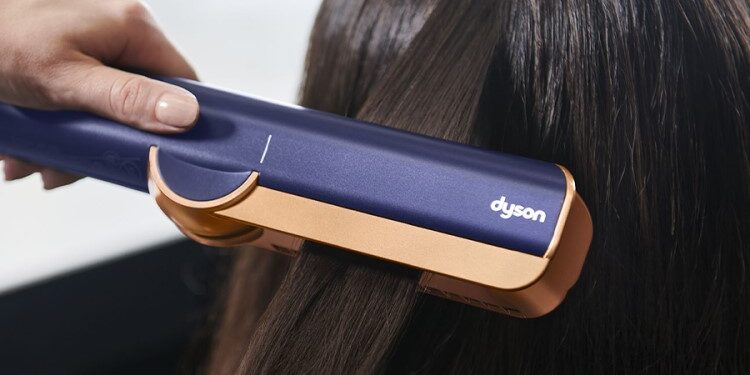 Главные особенности и преимущества утюжков для волос от Dyson