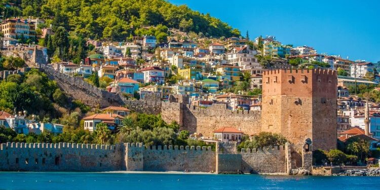 Как провести отпуск в Алании и какие достопримечательности посетить