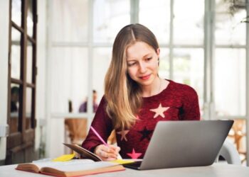 Почему стоит выбрать для себя онлайн-обучение: его преимущества