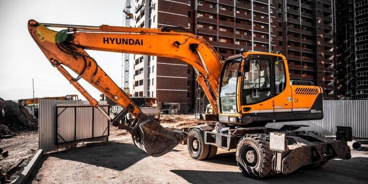 Преимущества колесных экскаваторов и основные сферы их применения