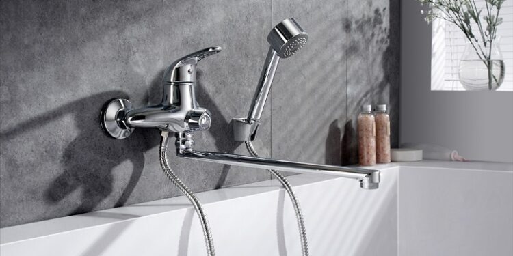 Идеальный смеситель в ванную: требования и выбор