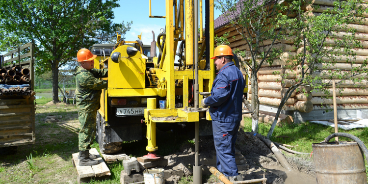 Как проводится бурение скважин на воду и основные этапы