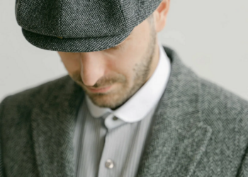 Кепка восьмиклінка як оригінальний убір для доповнення образу